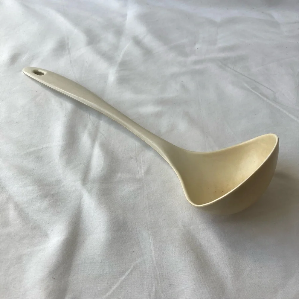 Vintage Nylon Soup Ladle Spoon Dipper Almond Beige Kitchen Utensil Taiwan Cook